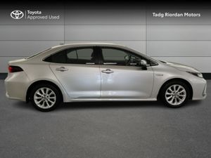 Toyota Corolla LUNA SALOON - Image 3