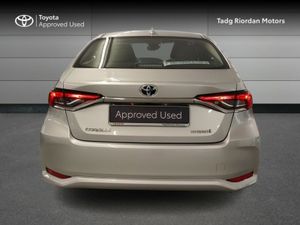 Toyota Corolla LUNA SALOON - Image 4