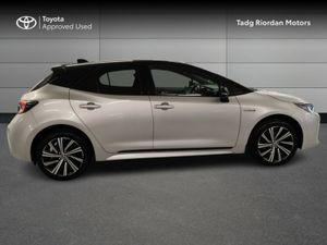 Toyota Corolla HYBRID L/SPORT HB - Image 3