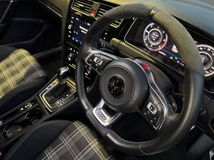Volkswagen Golf 2018 GTD 7.5  auto - Image 4