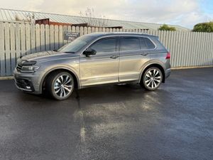Volkswagen Tiguan 2.0 TDI R-LINE TECH 150P 150PS 5 - Image 4