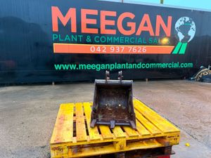 18" DIGGING BUCKET mini digger ....30mm pins ...6 - Image 2