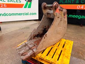 18" DIGGING BUCKET 13 TON .....65MM .....1597T - Image 2