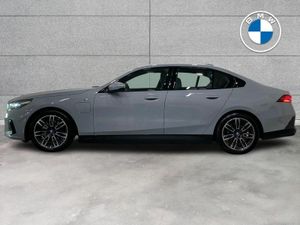 BMW 5-Series 530e M Sport Saloon - Image 4