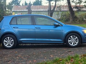 2014 Volkswagen Golf  1.6 TDI Comfortline - Image 3