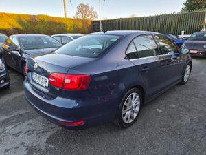 Volkswagen Jetta 2013 Highline Diesel - Image 4
