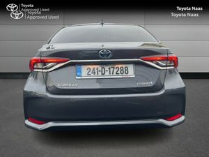 Toyota Corolla LUNA SPORT SALOON - Image 4