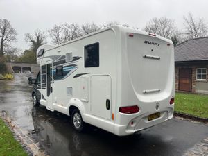 Swift Voyager 485 - Image 3