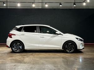 Hyundai i20 AUTOMATIC 1.0L - APPLE CARPLAY - REVER - Image 3