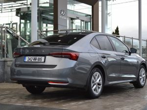 Skoda Octavia Selection 1.5TSI 115HP Low Mileage - Image 4