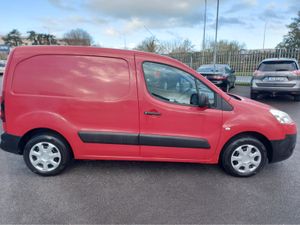 Peugeot Partner ACCESS 1.6 HDI 75 PANE PANELED 4DR - Image 3