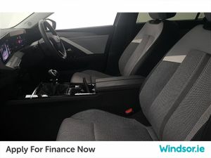 Opel Astra Elegance 1.2 Turbo 130PS 6 Speed - Image 4