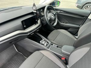 Skoda Octavia COMBI AMBITION 1.0TSI 110HP DSG - Image 3