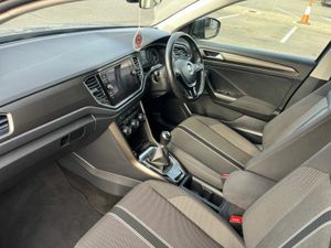 Volkswagen T-Roc 1.6 TDI 115bhp Design - Image 3