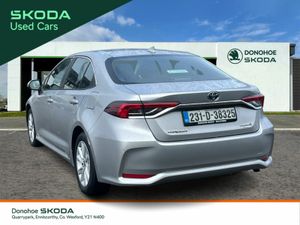 Toyota Corolla 1.8 Hybrid Luna Saloon - Image 4
