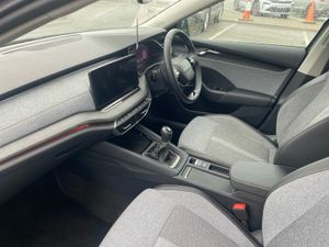 Skoda Octavia SELECTION PLUS 2.0 TDI 115HP - Image 3