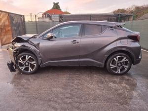 *231 Toyota CHR Hybrid Automatic - Image 3