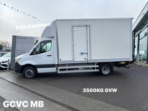 Mercedes-Benz Sprinter 519 Luton Box Body - Image 3
