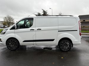 ABSOLUTELY STUNNING 2021 FORD TRANSIT CUSTOM - Image 4