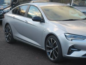 Opel Insignia 2022 SC 1.5 Diesel - Image 3