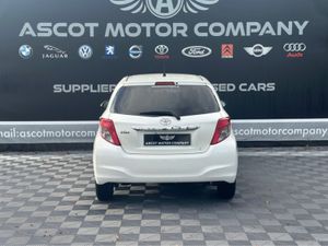 Toyota Vitz Auto - Image 4
