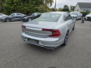 Volvo S90 R-DESIGN - Image 4