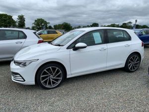 Volkswagen Golf Life - Image 2