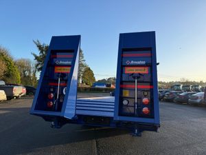 Broughan 25 Tonne Tri-Axle Low Loader - Image 3