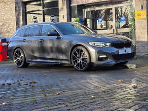 2021 BMW 330E M-SPORT AUTO TOURING. - Image 3