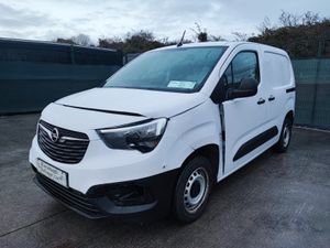 241 Opel Combo Light Front Damage - Image 2