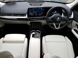 BMW iX1 iX1 eDrive20 xLine - Image 4