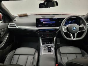 BMW 3-Series 2.0 - Image 4