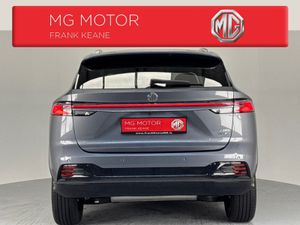 MG HS TROPHY PHEV **DIGITAL DASH**APPLE CAR PLAY** - Image 4