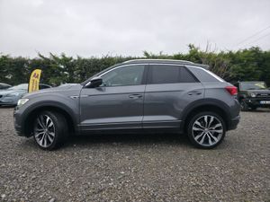 2020 Volkswagen T-Roc, R-Line, 37,039 miles - Image 2
