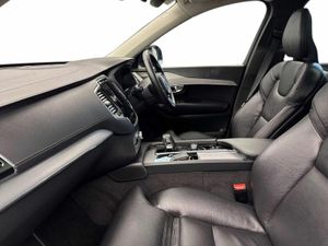 Volvo XC90 T8 PLUS DARK *3YR WARRANTY AND 2 SERVIC - Image 2