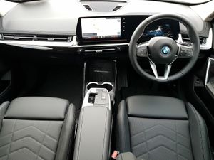 BMW iX1  iX1 eDrive20 xLine - Image 4