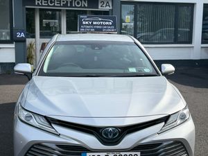 2019 Toyota CAMRY 2.5 Hybrid automatic - Image 2