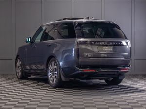2024 Range Rover P460e SE - Image 4
