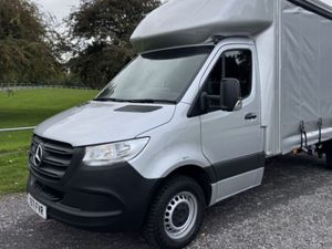 2022 Mercedes-Benz Sprinter 4.2m Curtainsider Van - Image 3