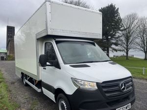 MERCEDES-BENZ SPRINTER Progressive Luton Box Van - Image 2