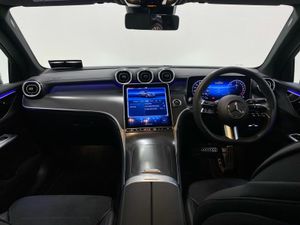 Mercedes-Benz 300 Glc 300 Urban Edition E 4M A  Ur - Image 3