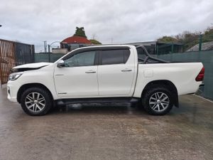 2019 Toyota Hilux InvincibleX Automatic - Image 4