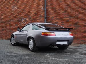 1987 Porsche 928 S4 *Manual* *50k Miles* - Image 2