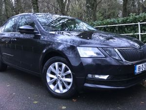 Skoda Octavia Hi Spec Style Edition 1.6TDI 115HP - Image 4