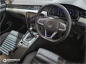 Volkswagen Passat Saloon GTE Advance - Image 4