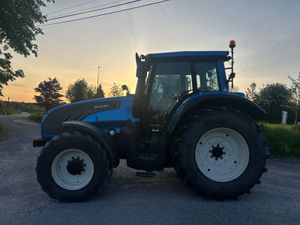 2011 Valtra T182 - Image 2