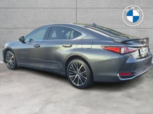 Lexus ES ES300h Dynamic - Image 2