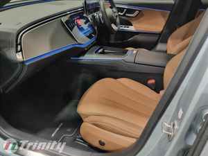 Mercedes-Benz E-Class ** 300de ** AMG LINE PLUS ** - Image 4