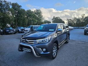 Toyota Hilux 2.4 D4D Invincible 4WD D/C 4DR - Image 3