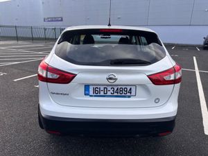 Nissan Qashqai 1.2 PETROL LOW MILEAGE, NCT, FINANC - Image 4